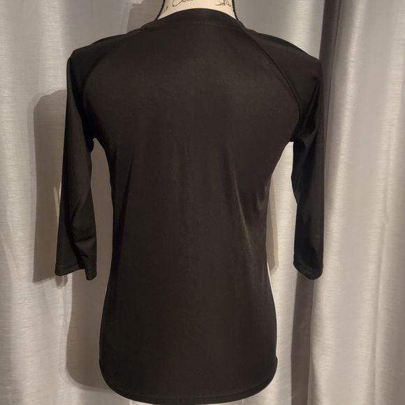 Women's SKULL Tshirt - Picture 3 of 15